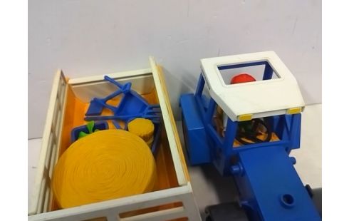 PLAYMOBIL TRACTEUR AVEC 2 REMORQUES