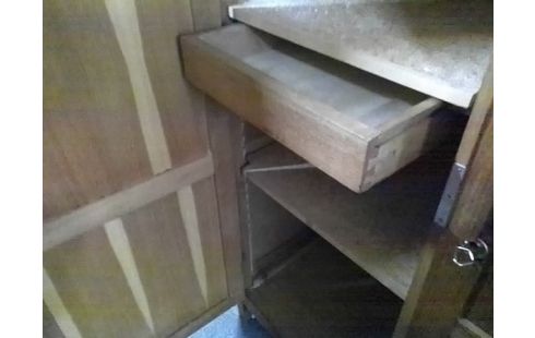 ARMOIRE ANCIENNE 2P AVEC 1 PENDERIE ET 3 ETAGERES