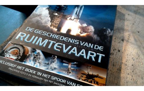 BOEK DVD RUIMTEVAART