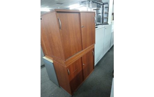 MEUBLE DE BUREAU TEINTE NOYER +PLANCHE