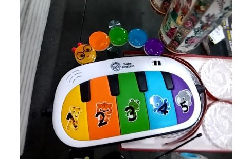 PIANO BABY EINSTEIN