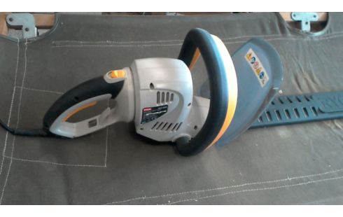 ELEKTRISCHER HÄCKENSCHNEIDER RYOBI