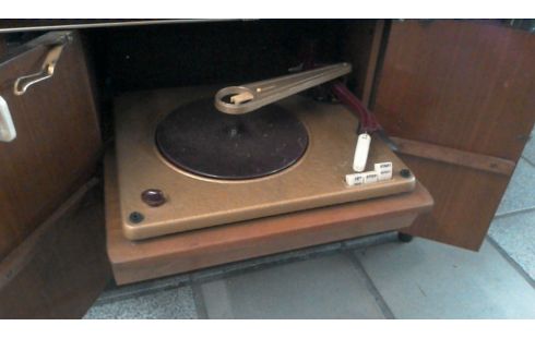 RADIO TOURNE DISQUES PHILIPS