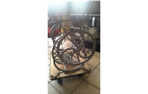 TABLE DECO PIETEMENT MACHINE A COUDRE