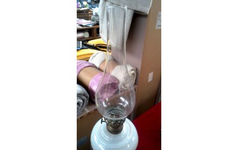 LAMPE A HUILE BLANCHE, , OPALINE GLACE