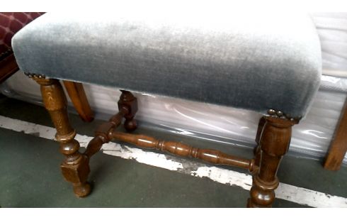 REPOSAPIÉS GRIS TERCIOPELO, , MADERA