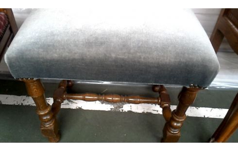 REPOSAPIÉS GRIS TERCIOPELO, , MADERA