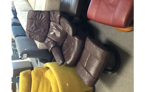 FAUTEUIL CUIR BRUN STRESSLESS AVEC REPOSE PIED