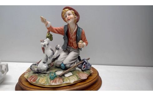 ESTATUÍLLA CAPO DI MONTE