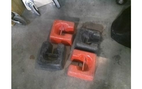 PARASOL AVEC POIDS + HOUSSE + ACCESSOIRES