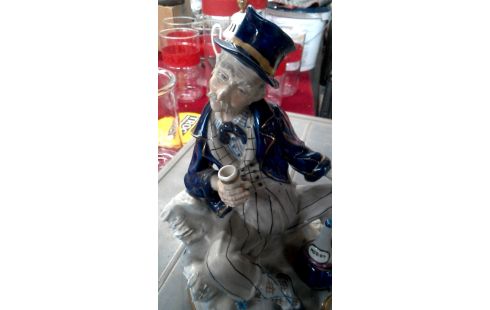 STATUETTE CAPO DI MONTE WEISS MET PORZELLAN