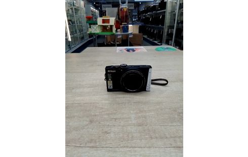 APPAREIL PHOTO NIKON