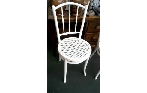 STOEL WIT HOUT CANNAGE