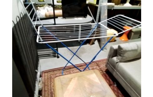 ETENDOIR A LINGE BLEU ET BLANC