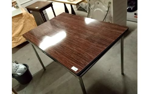 TABLE DE CUISINE 2 allonges formica brun