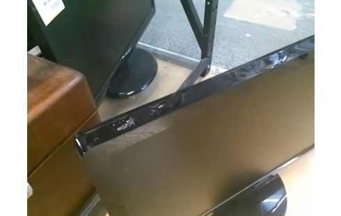 ECRAN PHILIPS 24" FULL HD 5MS (USURE) (VGA-DVI-HDMI) AVEC CLAVIER