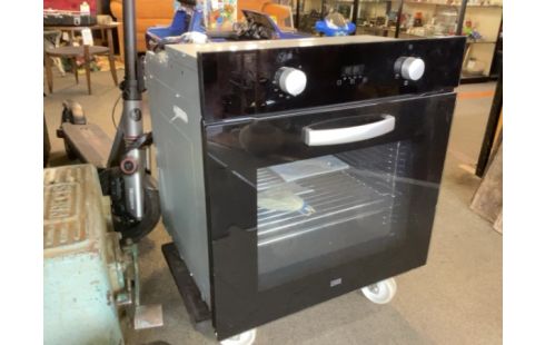 FOUR ENCASTRABLE COOKE AND LEWIS