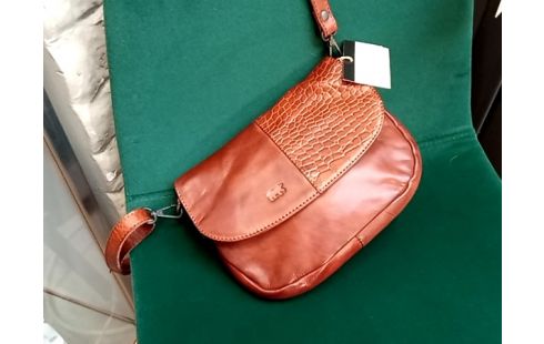 SAC BANDOULIERE cuir bear camel