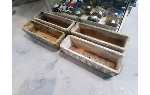 JARDINIERE EN BÉTON