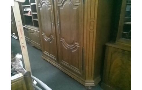 ARMOIRE 2P RUSTIQUE AVEC PENDERIE