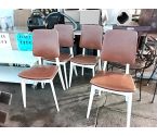 LOT DE 4 CHAISES