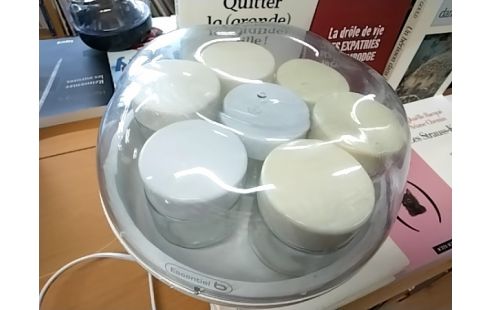 YAOURTIERE BOULANGER + POTS