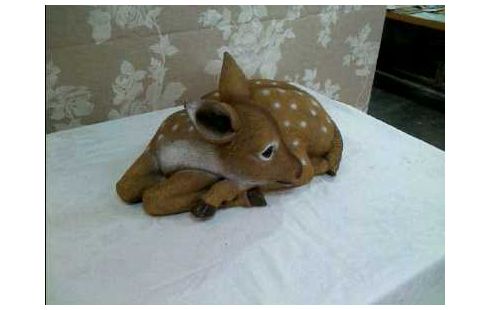 REHKITZ LIEGEND KUNSTHARZ REALISTISCH