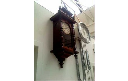 RELOJ DE PÉNDOLA DECORADO