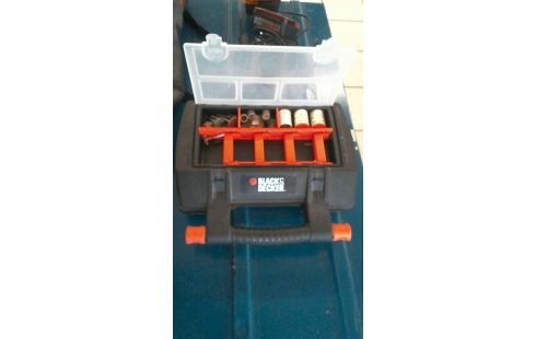 OUTILS MULTIFONCTIONS  BLACK ET DECKER