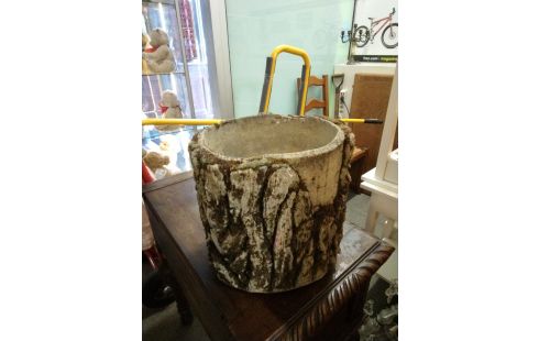 CACHE POT BETON FAUX TRON