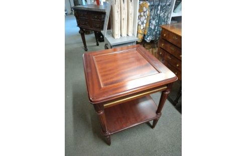 TABLE DE MILIEU STYLE LOUIS XVI