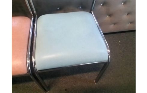 CHAISE BLEUE CLAIRE (TRACES USURES)