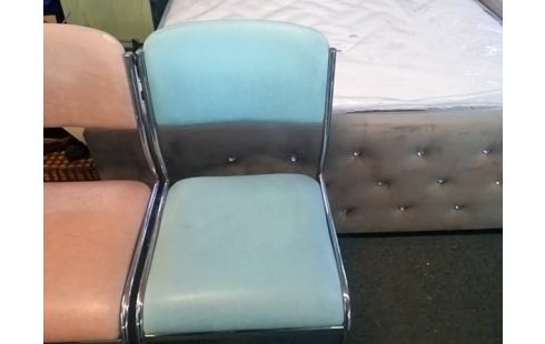 CHAISE BLEUE CLAIRE (TRACES USURES)