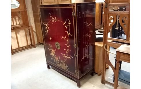 MEUBLE chinois rouge bordeau 4 portes