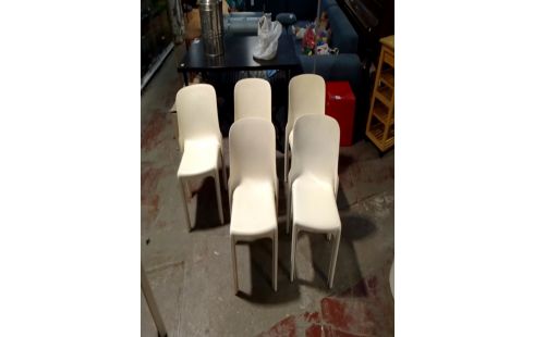 TABLE ARTEMIDE VICO MAGISTRETTI + 5 CHAISES