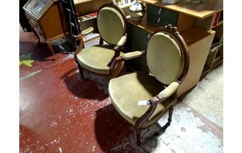 PAIRE DE FAUTEUIL VELOURS VERT STYLE LXVI