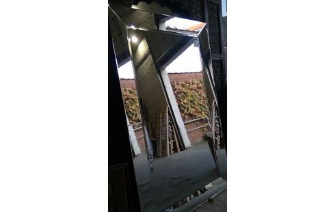 SPIEGEL MET GESLEPEN RANDEN