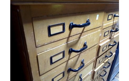 MEUBLE 18 TIROIRS INDUSTRIEL BOIS MASSIF 152X116X74CM