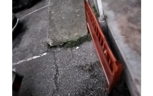 LIT BOIS 140X190 + BARRE