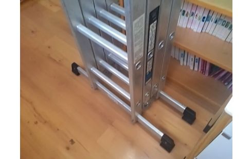 ECHELLE PLIANTE MULTI POSITION