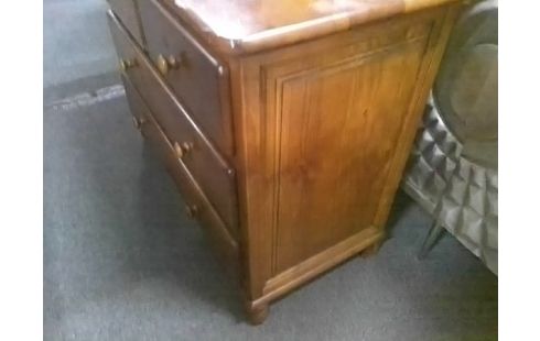 COMMODE 4T EN PIN (PLUSIEURS TRACE ABIME)