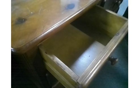 COMMODE 4T EN PIN (PLUSIEURS TRACE ABIME)