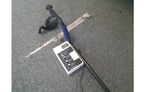 DETECTEUR DE METAUX MD 318 (EN L'ETAT)