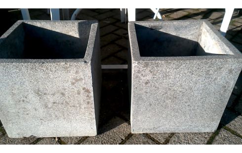 BLOEMBAK VIERKANT GRIJS CEMENT PER STUK