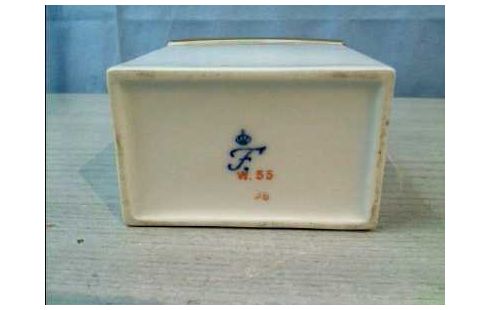 TEEGEFÄß <FÜRSTENBERG> PORZELLAN WEIß GOLDF.