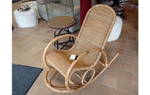 ROCKING CHAIR ROTIN
