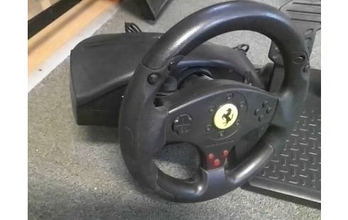 VOLANT POUR ORDINATEUR THRUSTMASTER AVEC PEDALE
