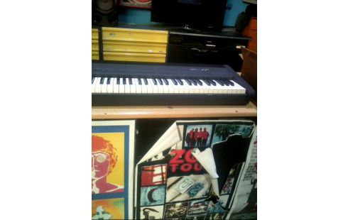 CONJUNTO PIANO+APARATO RITMOS+PEDAL+TARJETA SONIDO