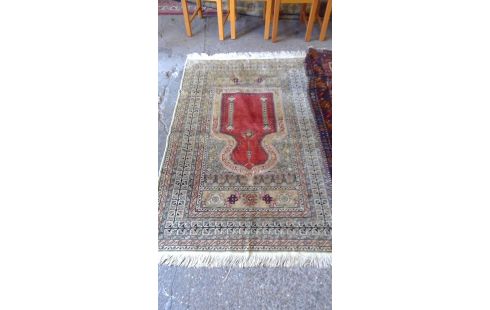 TEPPICH ÖSTLICHER/-ES