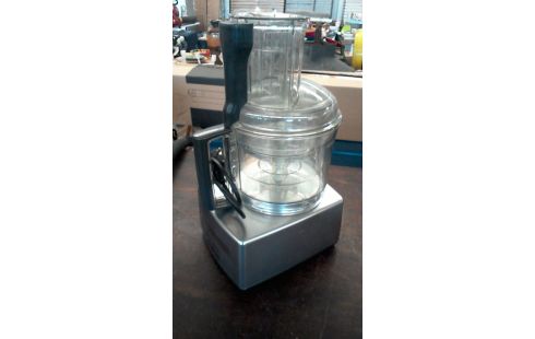 ROBOT  MAGIMIX +  ACCESSOIRES